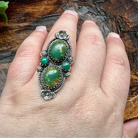 925 Sterling Silver Green Turquoise Ring with Floral Details – Size 7 - Picture 7 of 13